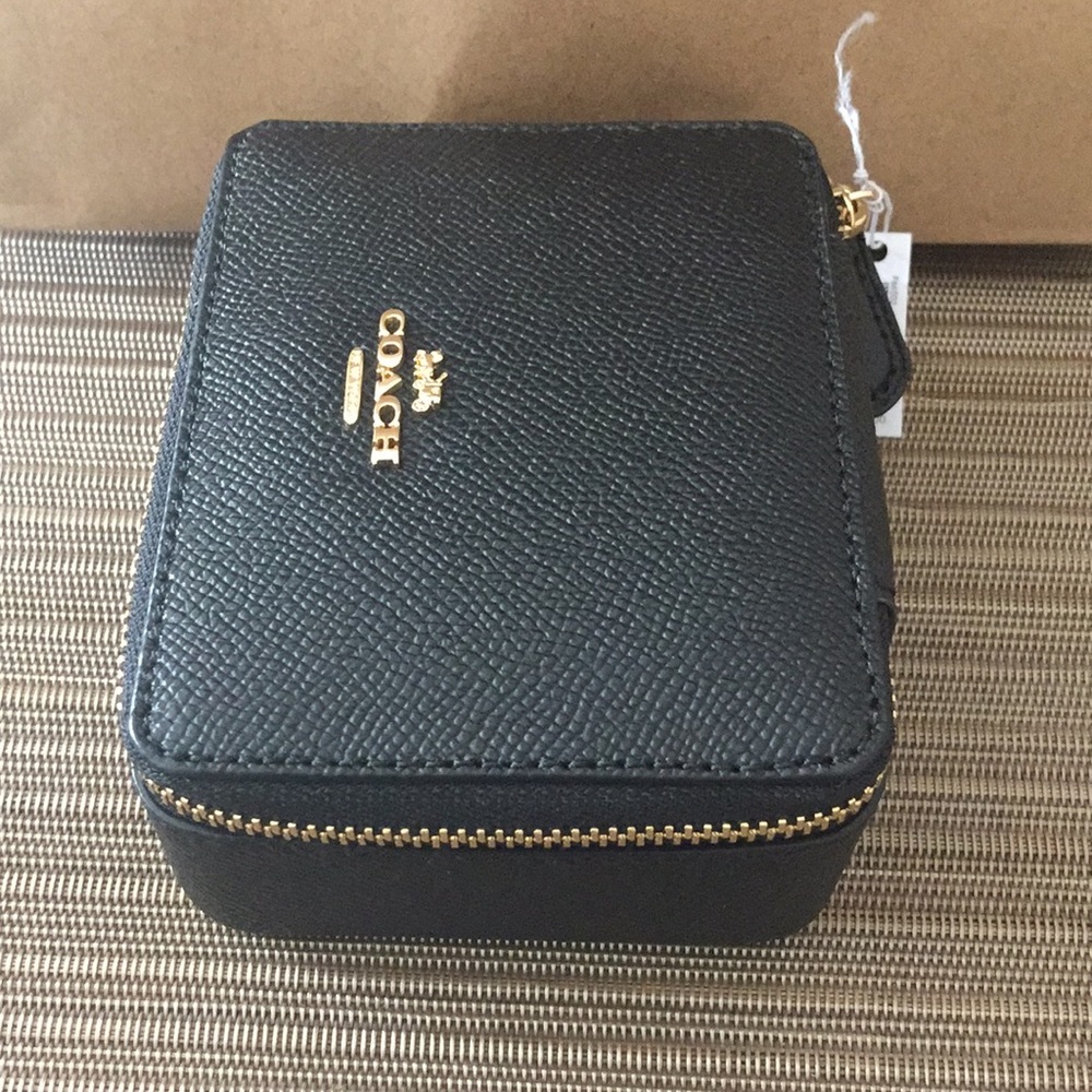 NWT w Tag Coach Jewelry Case - Picture 5 of 8